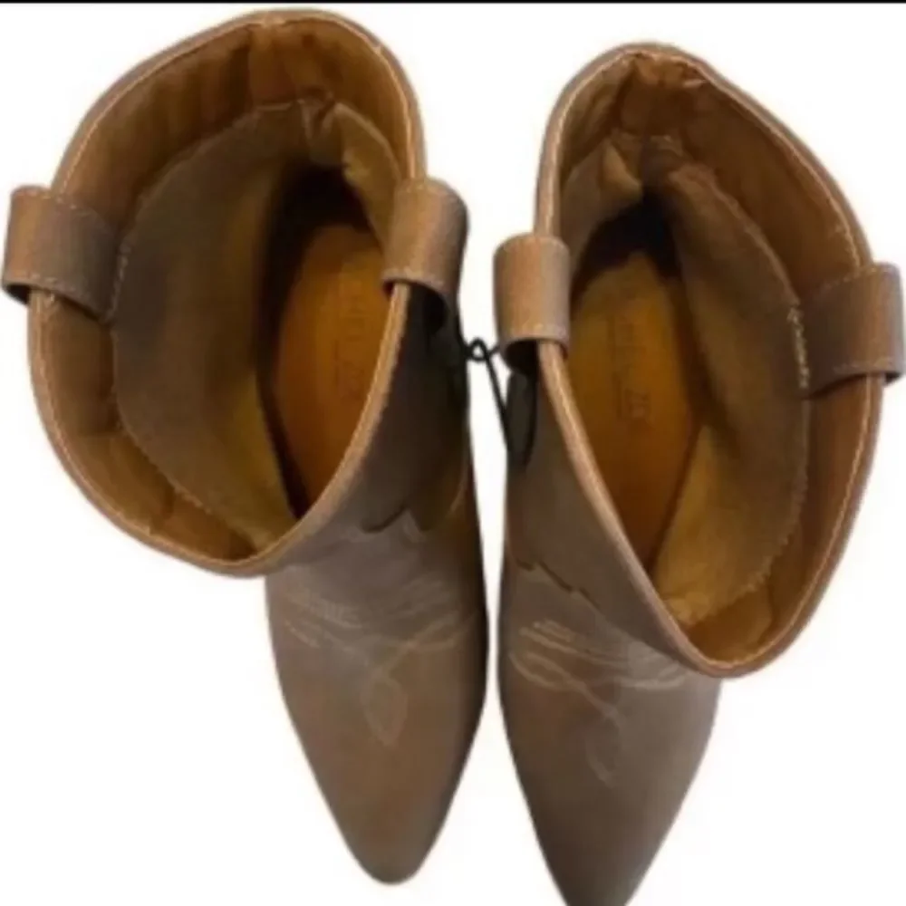 Rachel Zoe 'Rocky' dark Tan Suede Ankle NEW - Picture 4 of 7